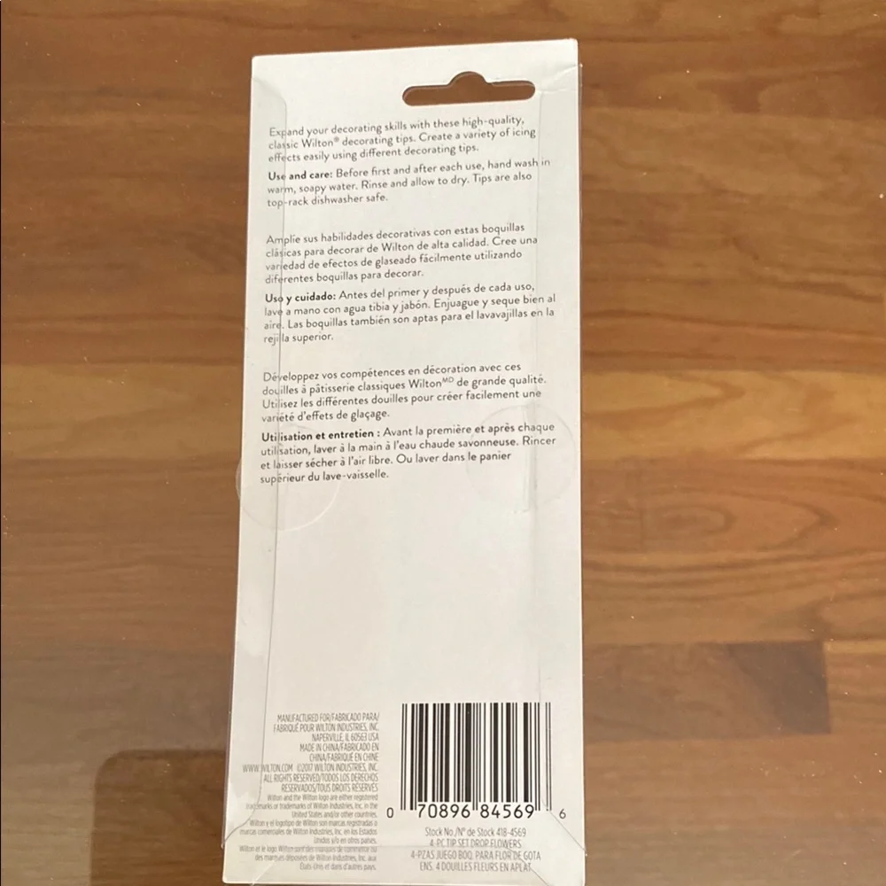 Wilton Decorating Tips Set